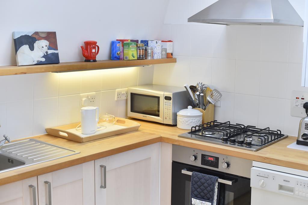 Charming Flat Near Earl'S Court Station, 4 Guests Leilighet London Eksteriør bilde